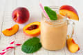 Proteinreicher Smoothie mit Pfirsich