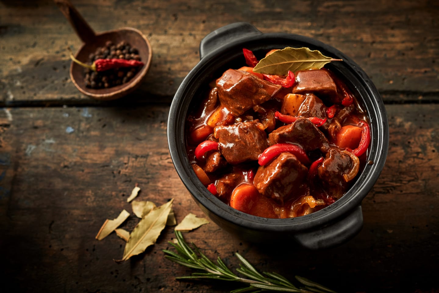 Rezept: Ungarisches Gulasch | HausMed Rezept: Ungarisches Gulasch | HausMed