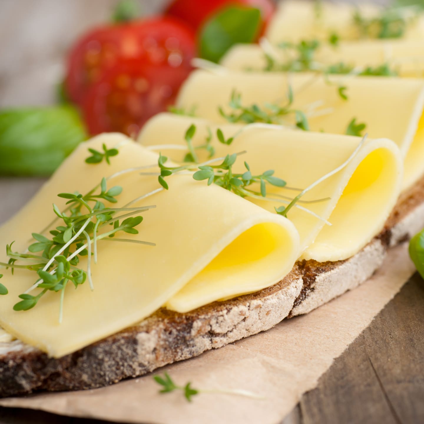 Käsebrot mit Tomatenmark