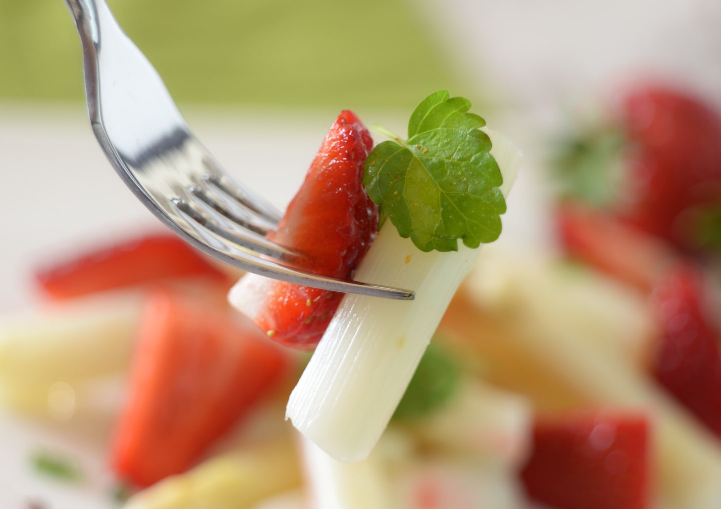 Erdbeer-Spargel-Salat