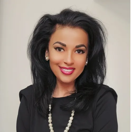 Headshot of Dr. Mirela-Dana Palimariu