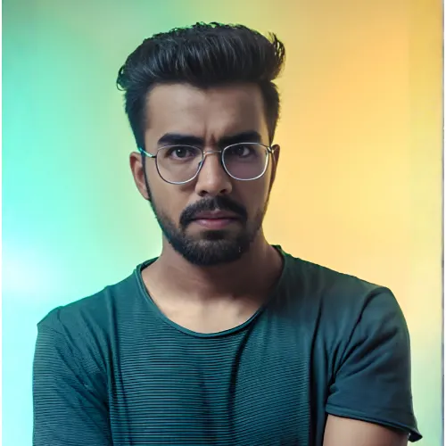 Headshot of Prof. Robert Martinez