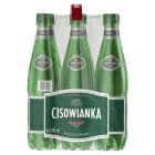 Woda mineralna 700 ml - Cisowianka. Doskonałe nawodnienie i pyszny smak w jednym.