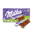 Batonik mleczny Milka Milkinis pokryty jest pyszną czekoladą Milka, która rozpływa się w ustach.