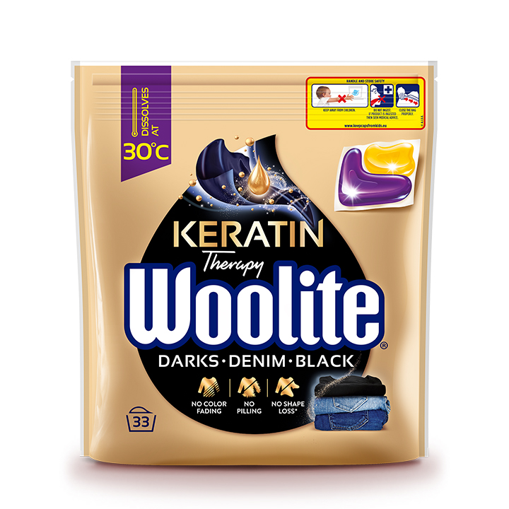 WOOLITE Dark Kapsułki do prania z keratyną do czarnych i ciemnych tkanin 33 szt. frisco.pl