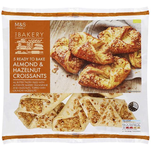 MARKS & SPENCER Ciastka maślane z kremem migdałowo-orzechowym