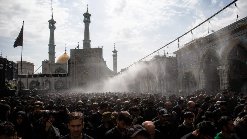 Iran Supreme Leader Funeral: अयातुल्ला अली खामेनेई को आज सुपुर्द-ए-खाक, अमेरिका से बढ़ते तनाव के बीच अंतिम विदाई