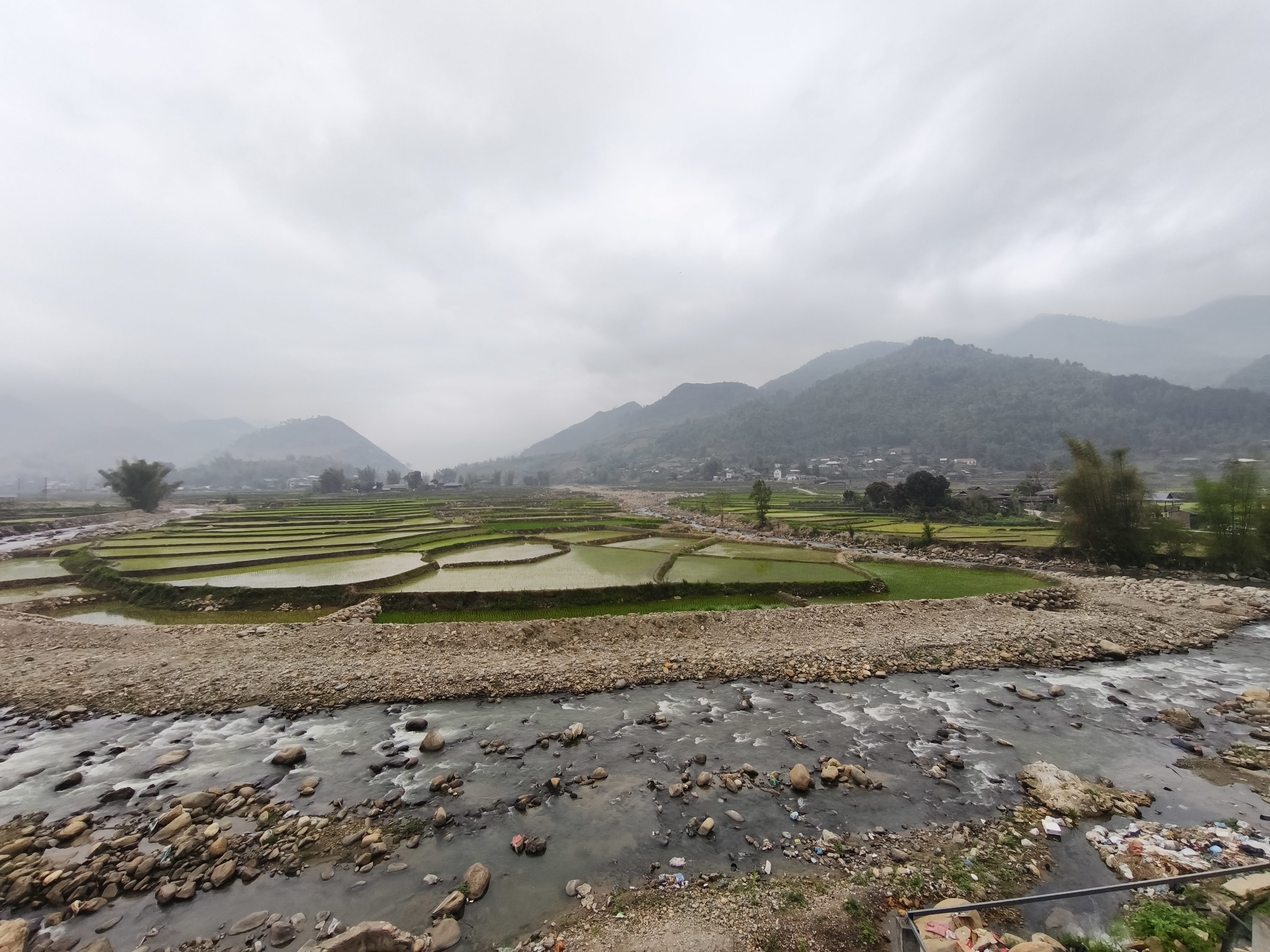 Ruộng bậc thang trên đường lên Lùng Cúng