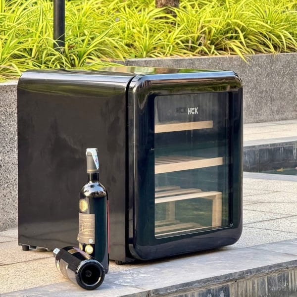 Tủ rượu mini HCK dung tích 48 lit từ 7-12 chai rươu