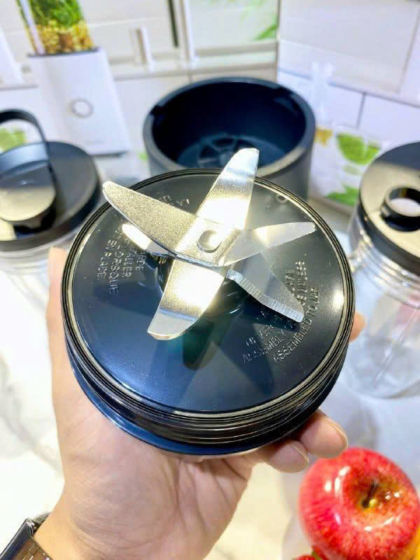 Máy xay sinh tố Hurom BL-D01 Mini Blender