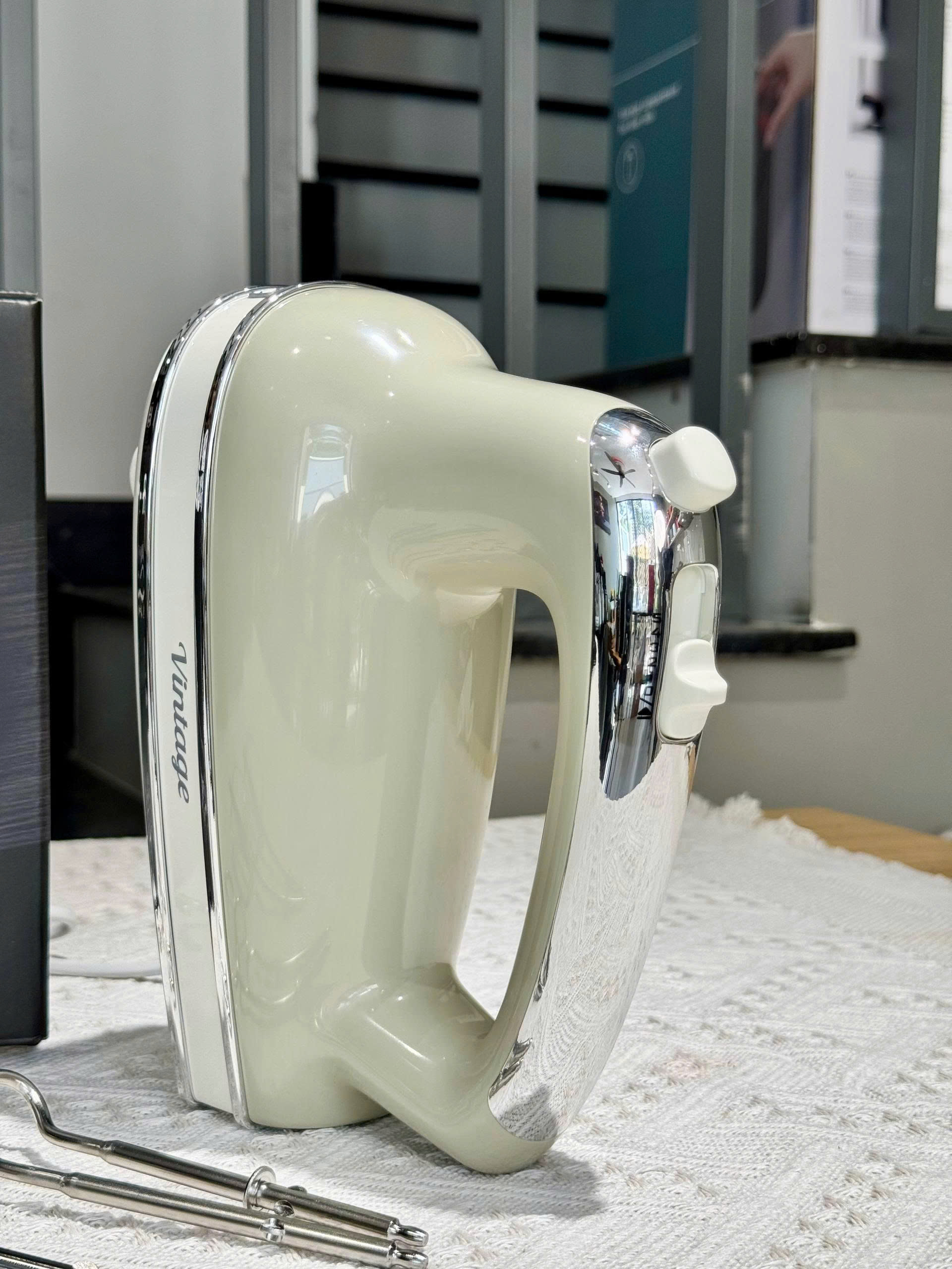 Máy đánh trứng Ariete 00C154803AR0 màu kem - góc nhìn 3