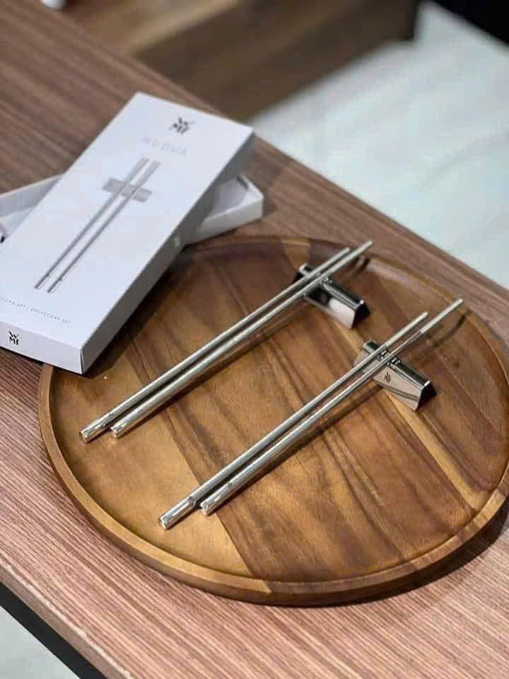 Set 2 đôi đũa WMF Nuova Chopsticks Set 4TLG kèm gác đũa