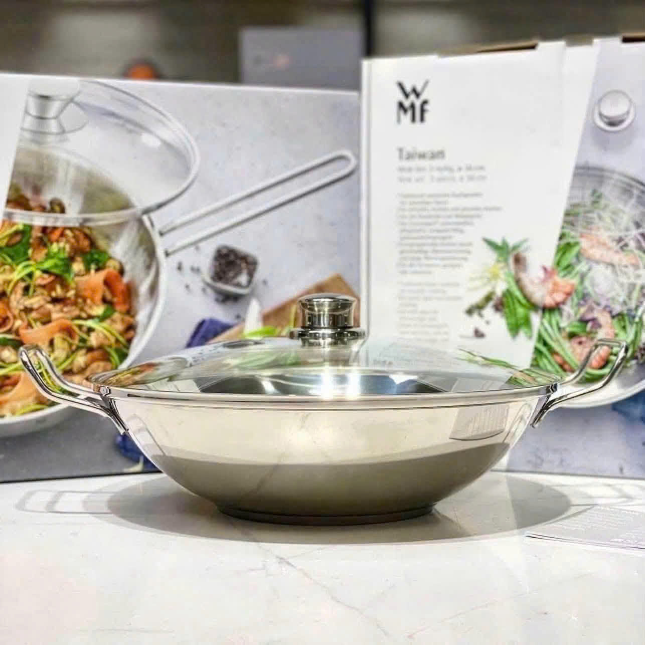 Chảo WMF Party Wok Set Taiwan 36 cm - góc nhìn 3
