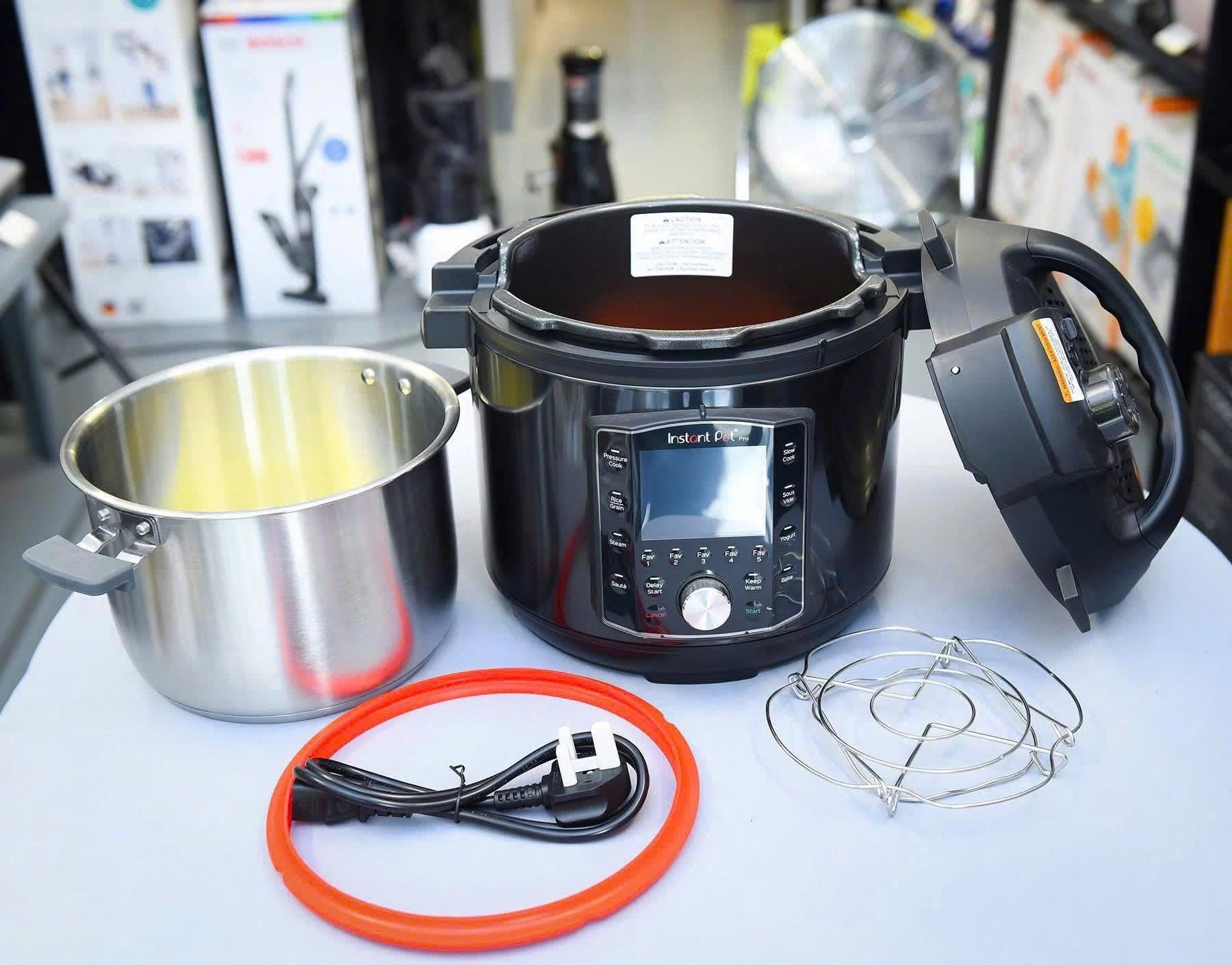Nồi áp suất Instant Pot Pro 10-in-1