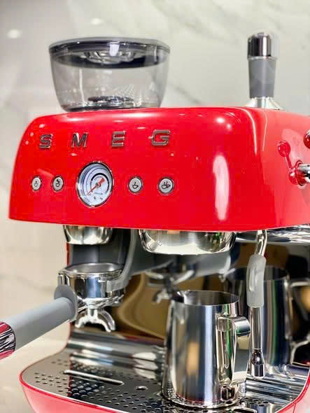 Máy pha cà phê Smeg EGF03RDEU màu đỏ