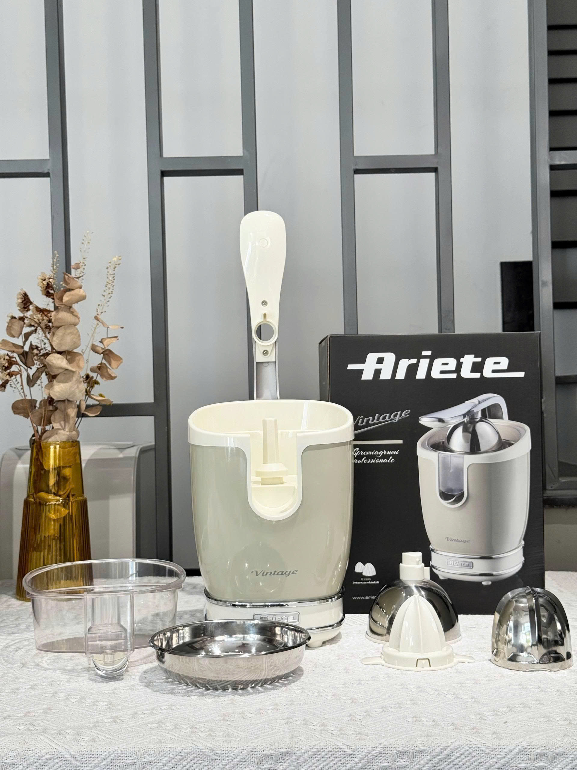Máy vắt cam Ariete Vintage 00C041303AR0 - góc nhìn 3