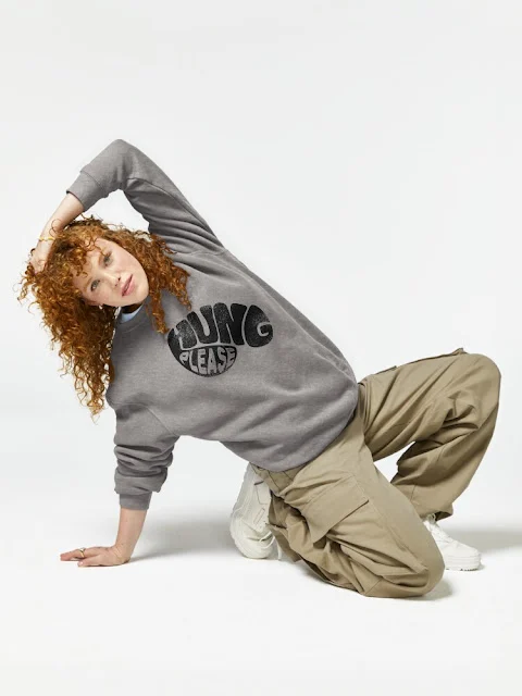 Hung please sweatshirt for her.