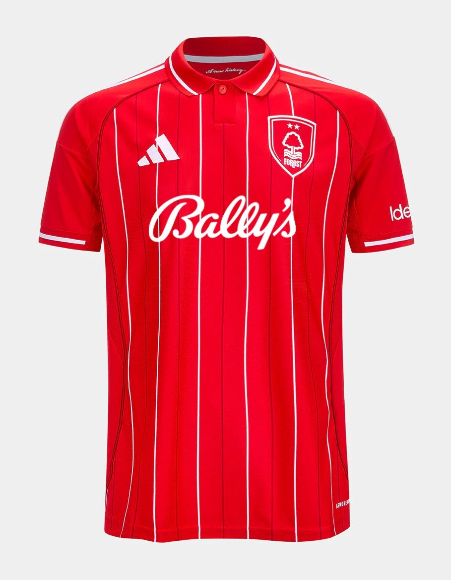 Maglia Nottingham Forest 25/26: Rivivi la Storia del City Ground