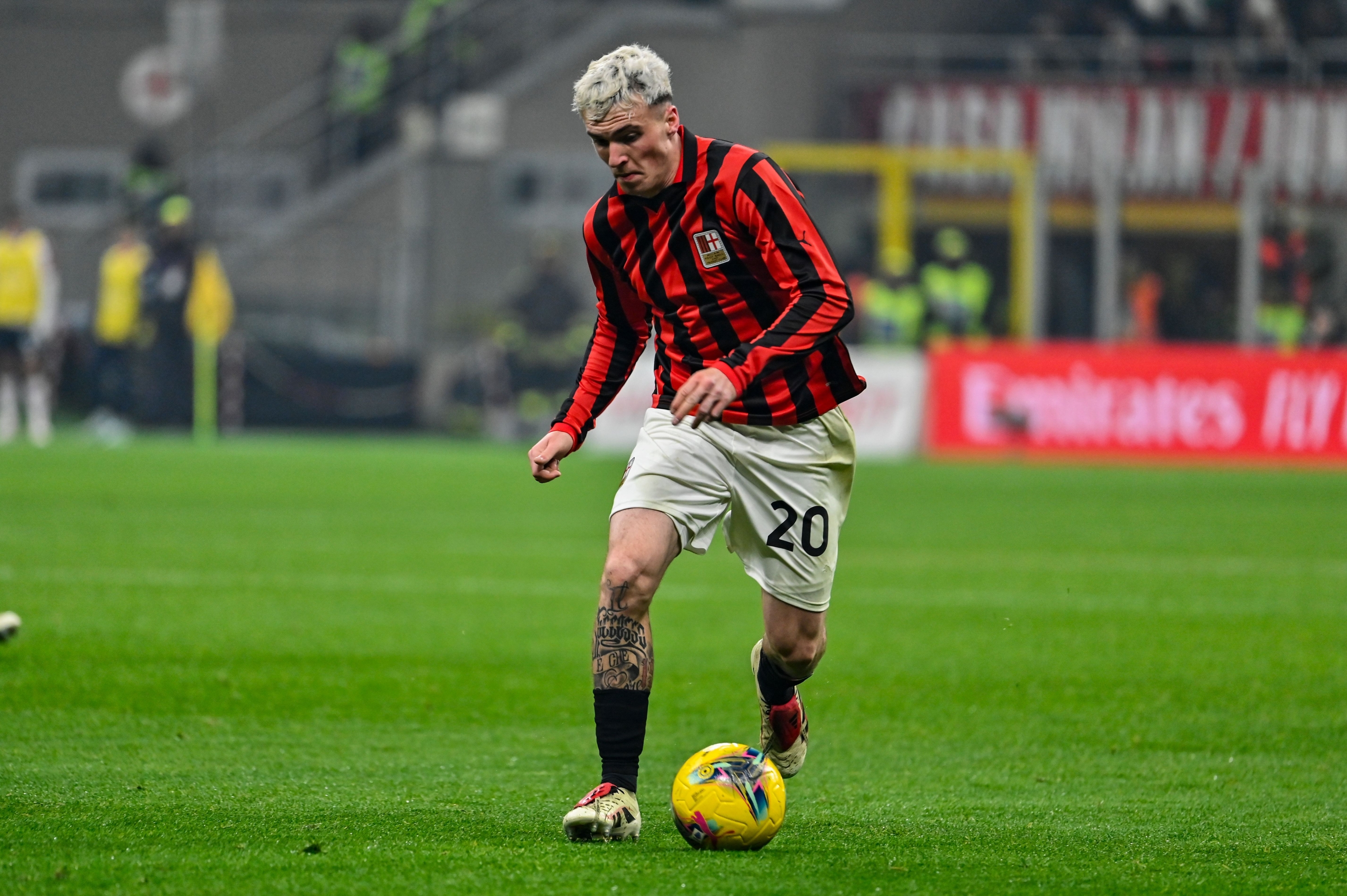 Como, obiettivo Alex Jimenez: trattativa in corso con il Milan