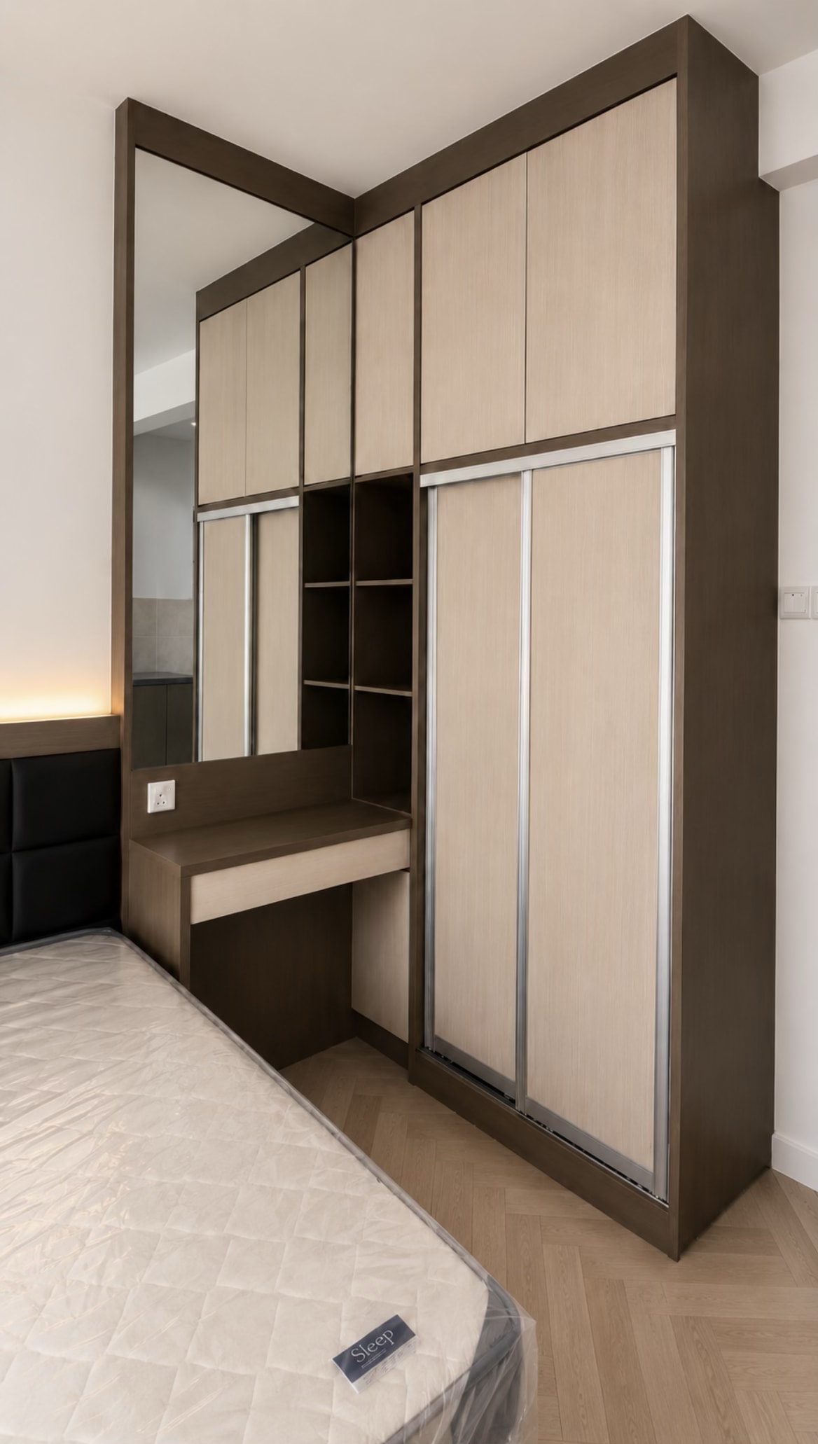 Wardrobe Custom