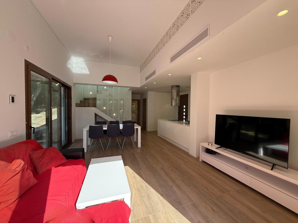 3 Bedrooms Property in 3 bedroom House in Las Colinas Golf