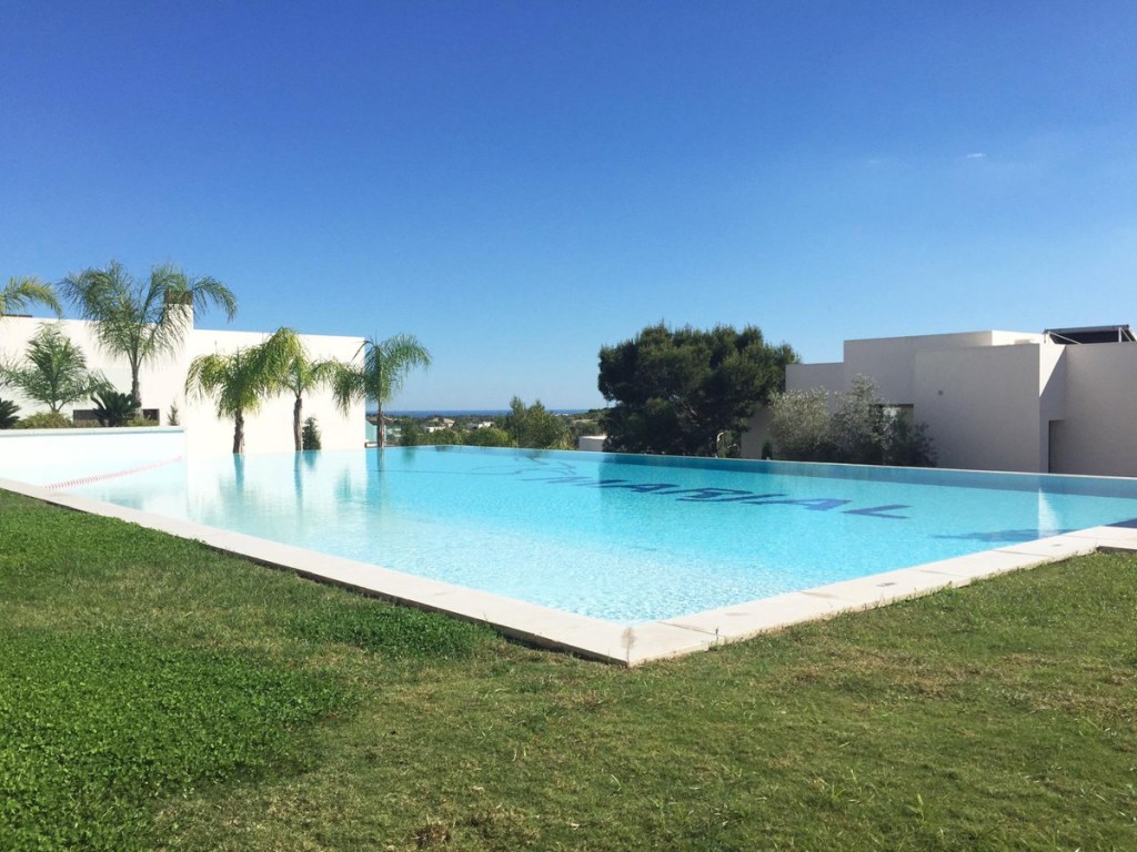 3 Bedrooms Property in 3 bedroom House in Las Colinas Golf