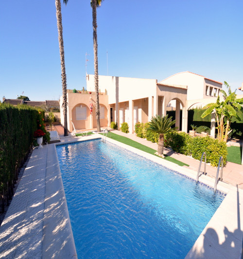 5 bedroom House in Los Balcones