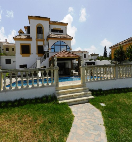 4 bedroom House in Los Barrios