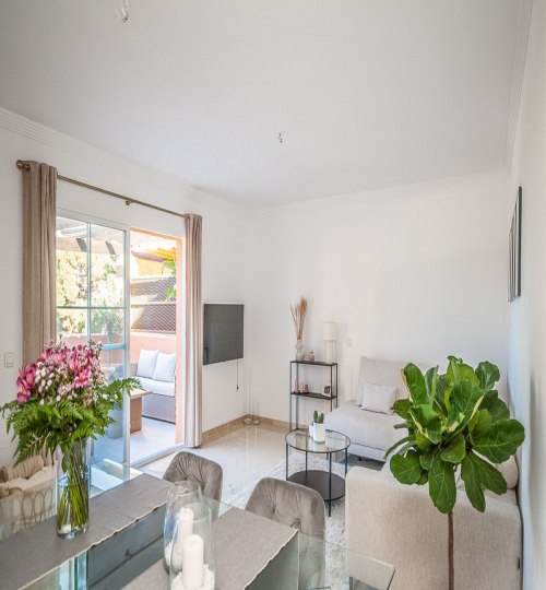 2 bedroom Apartment in Elviria