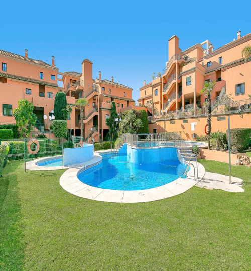 3 bedroom Apartment in Elviria