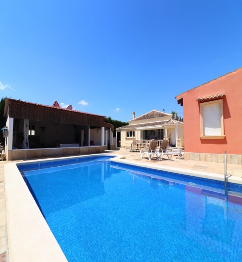 6 bedroom House in Heredades