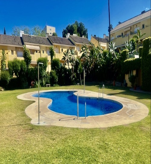 3 bedroom House in New Golden Mile