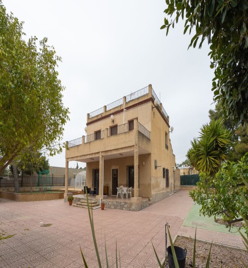 5 bedroom House in Elche