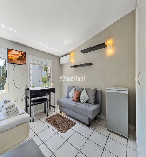 5 bedroom House in Los Boliches