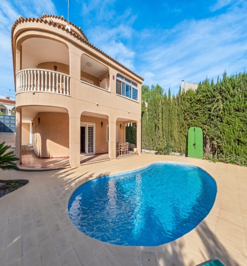 4 bedroom House in Los Balcones