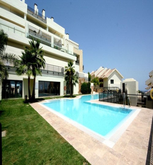 2 bedroom Apartment in Altos De Los Monteros
