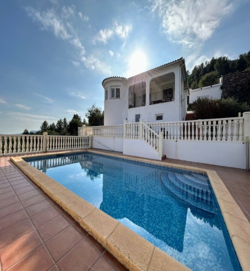 4 bedroom House in Benigembla