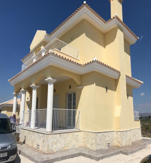 4 bedroom House in Sax