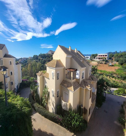 2 bedroom Apartment in Elviria