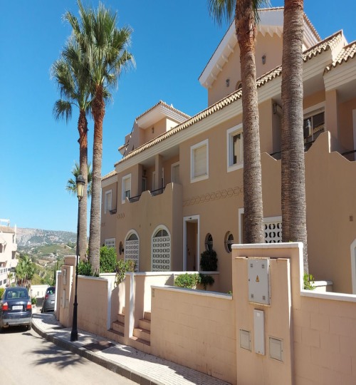 3 bedroom House in La Duquesa