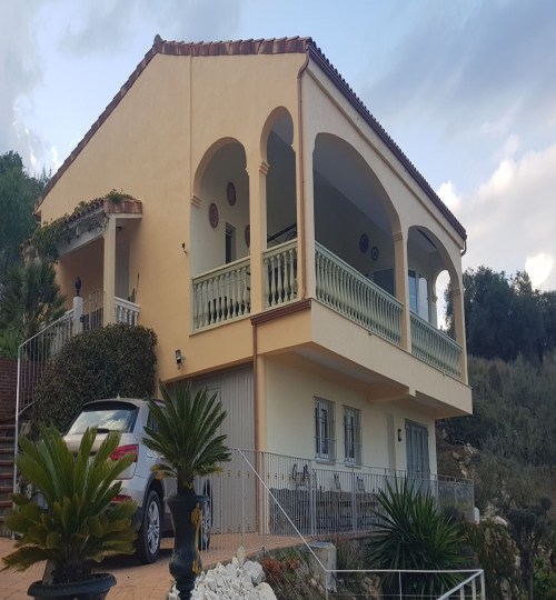 3 bedroom House in Monda