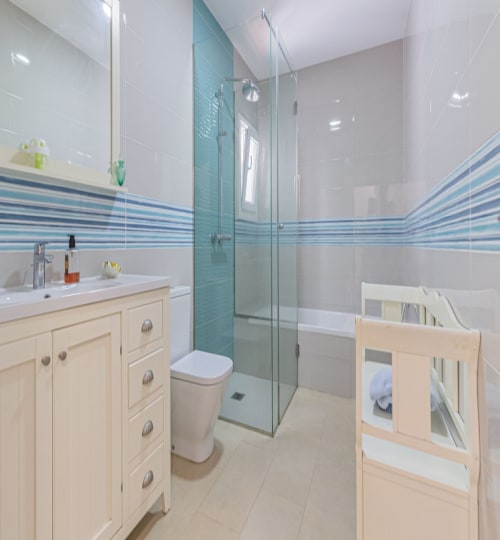 4 bedroom House in Pueblo Nuevo De Guadiaro