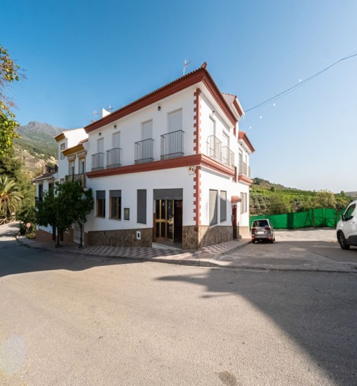 6 bedroom House in Alozaina
