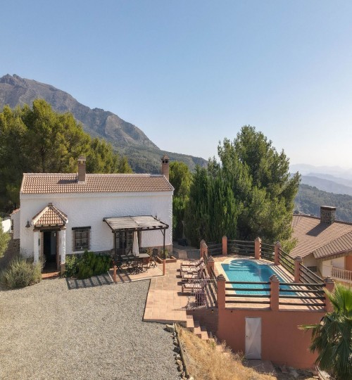 3 bedroom House in Alozaina