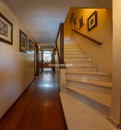 4 bedroom House in Estepona