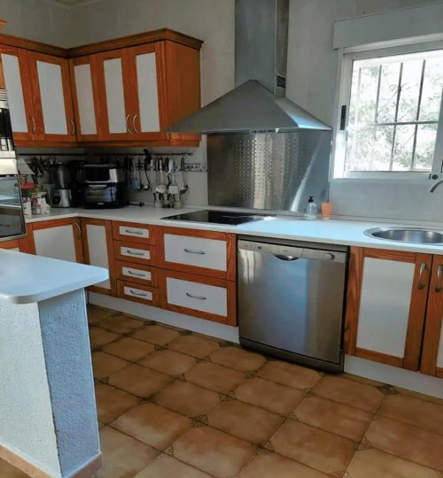 5 bedroom House in Algorfa