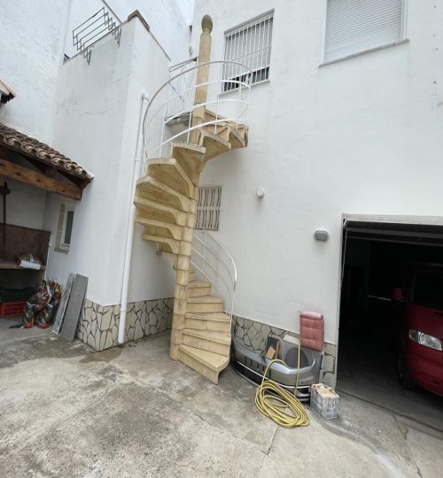 5 bedroom House in Ondara