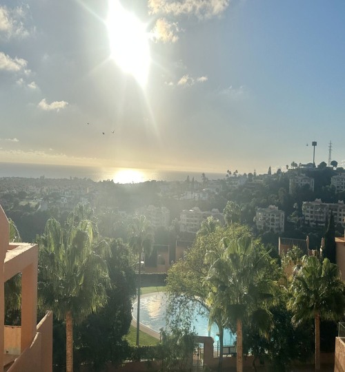 2 bedroom Apartment in Elviria