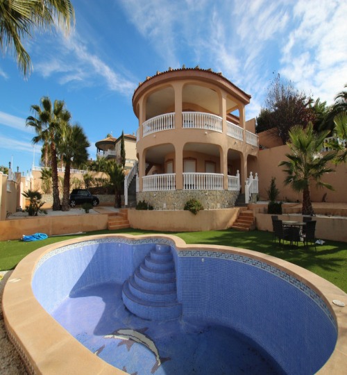 5 bedroom House in Hondón De Las Nieves