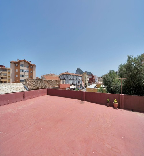 5 bedroom House in La Línea